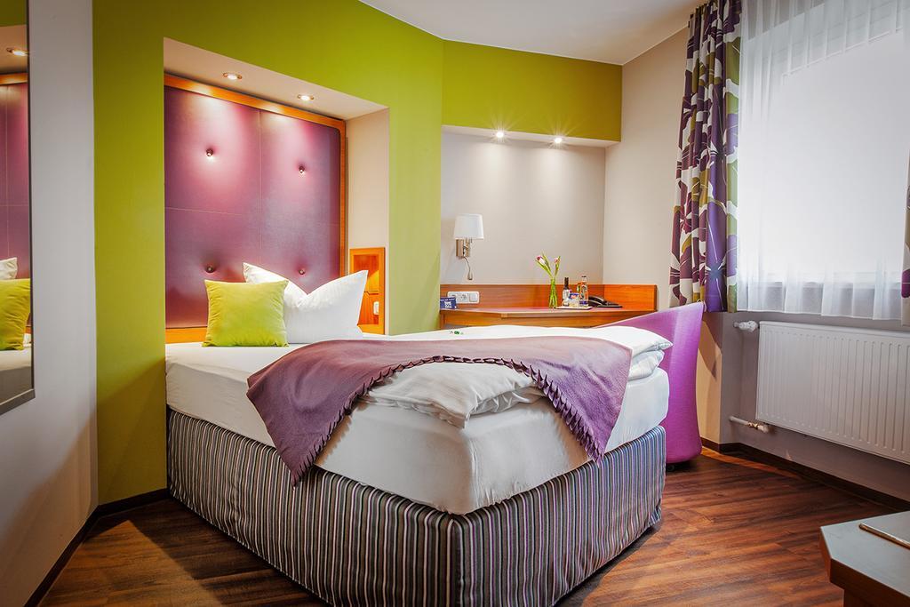 Hotel Am Turm Kaufbeuren Pokój zdjęcie