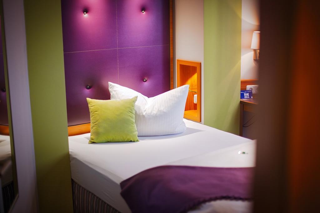Hotel Am Turm Kaufbeuren Pokój zdjęcie